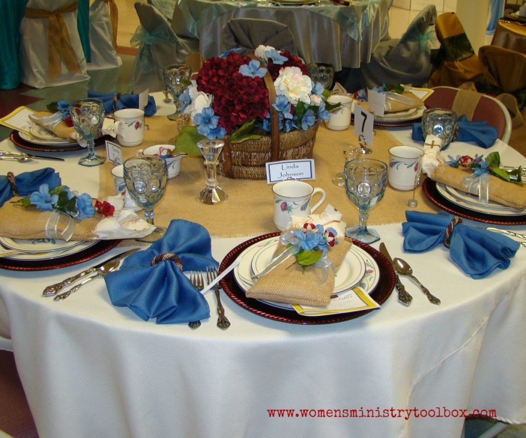blue table decor